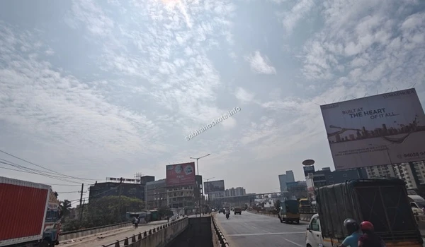 Daytime view of the main arterial road connecting KR Puram and Hoskote, situated conveniently close to the Sobha Hoskote residential project